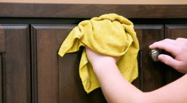 How to Polish Kitchen Cabinets 