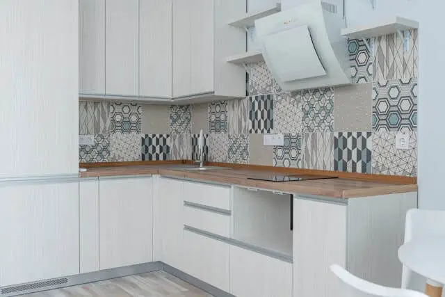 how to manage corner kitchen cabinets