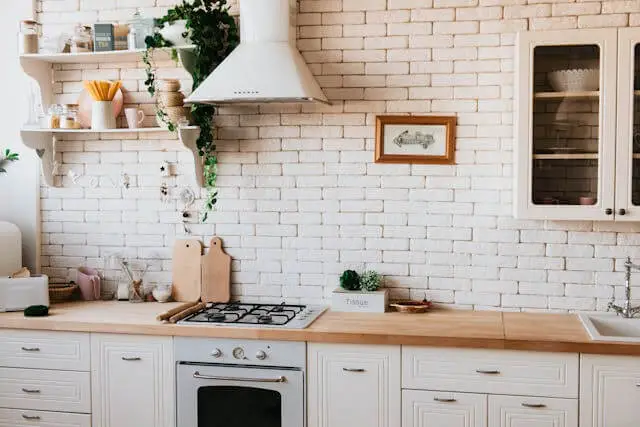 a kitchen that needs insulation