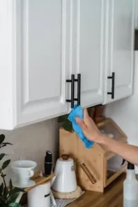 cleaning kitchen cabinets